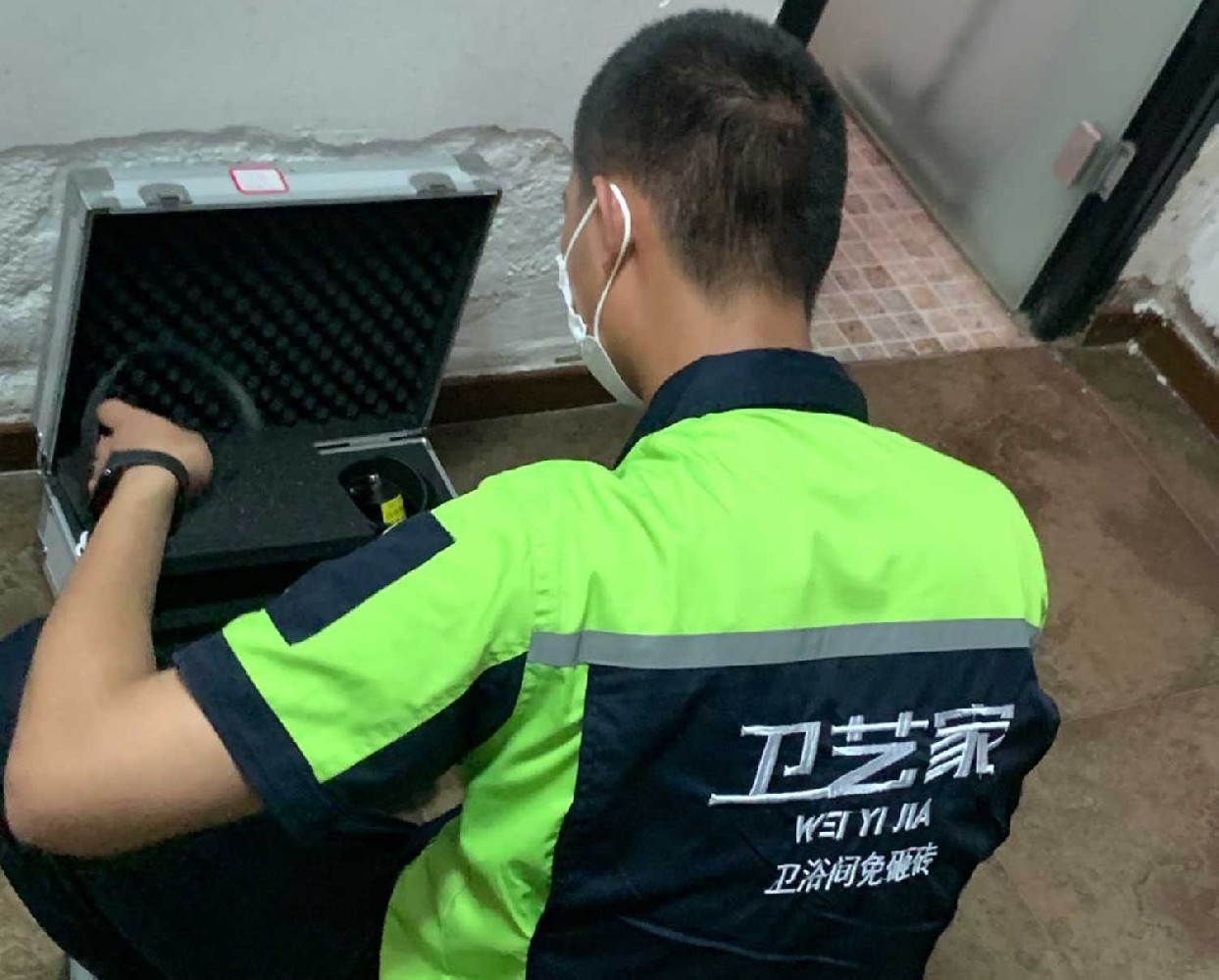 合肥附近防水补漏师傅电话号码，24小时上门维修服务